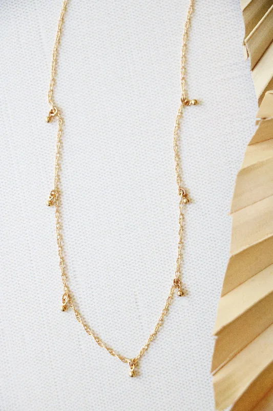 women sparkly necklaces -dew drops necklace { gold }